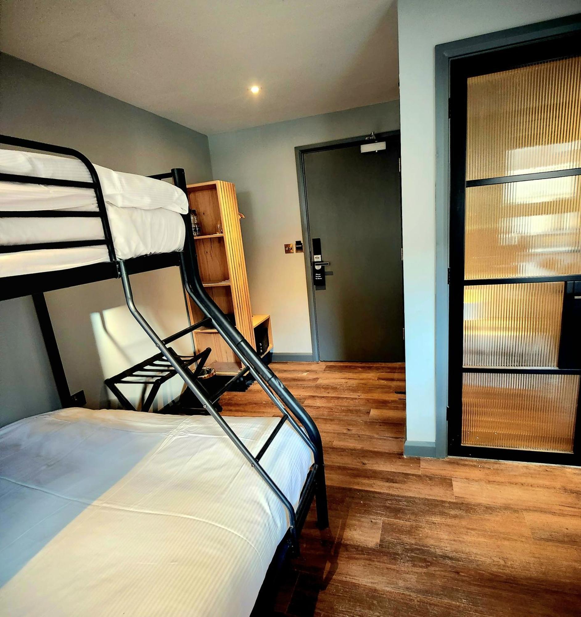 Pinnacle Suites Hotel Cowes  Dış mekan fotoğraf